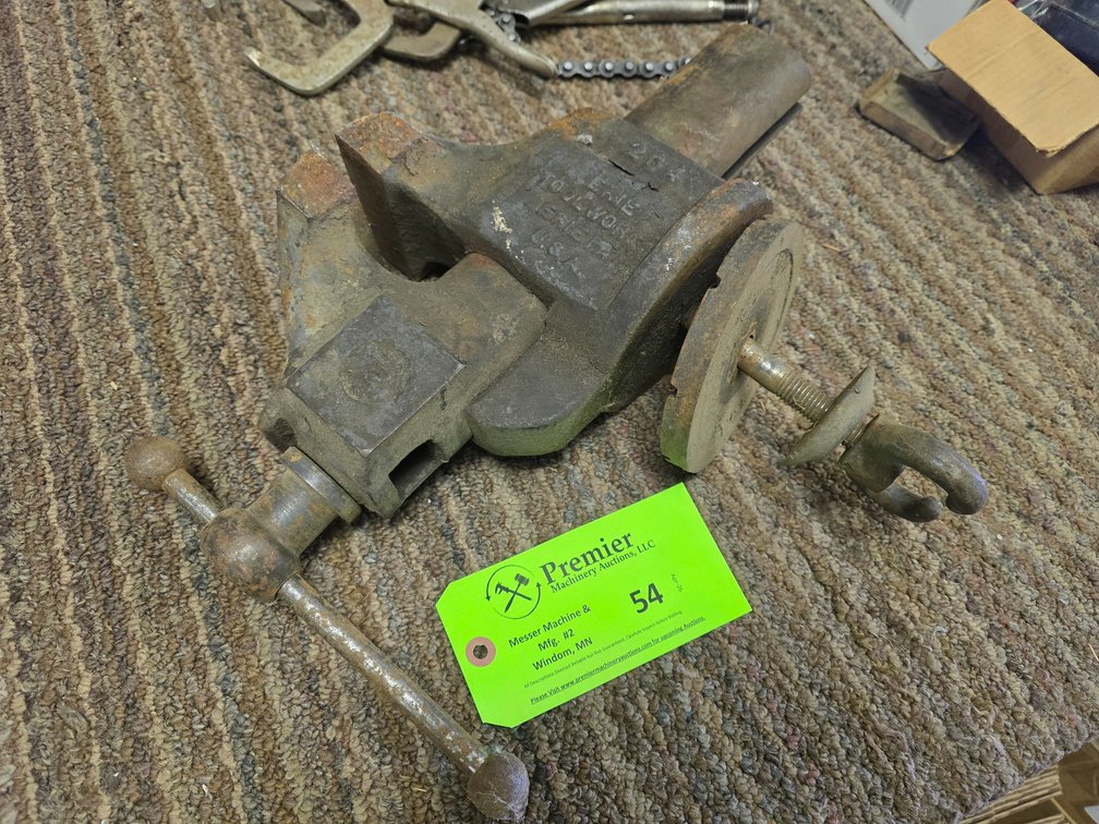 Erie Tool Works no. 204, 4" Bench Vise.