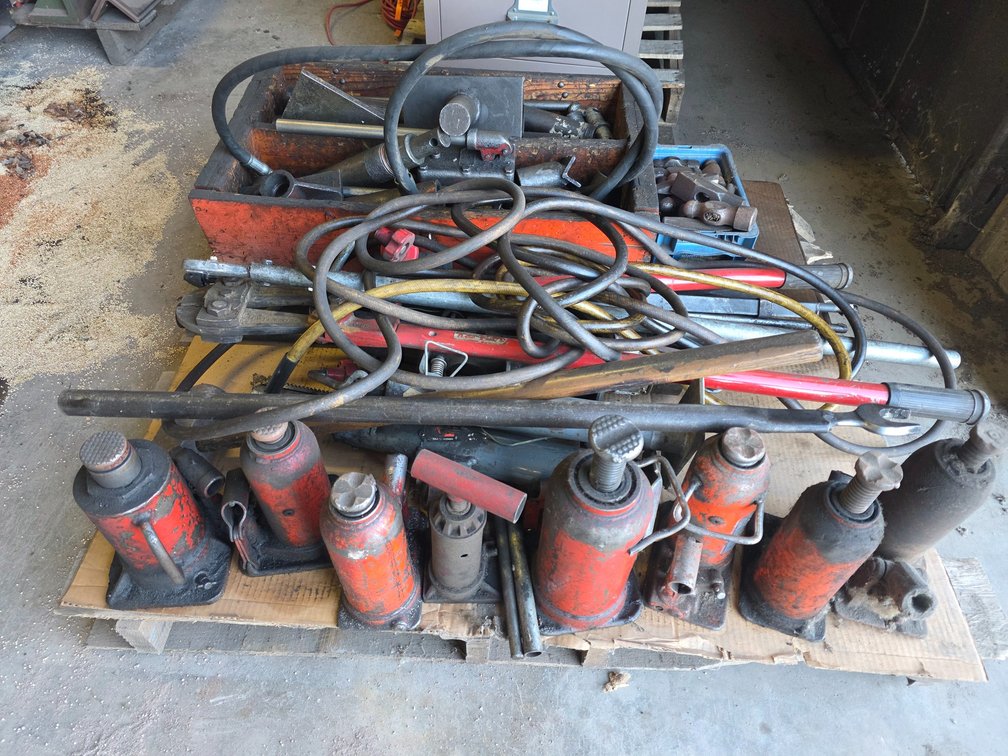 Pallet of Assorted Hydraulic Cylinders, Jacks, Crimpers and More