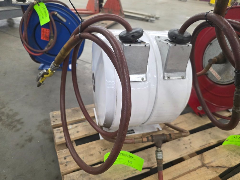 Duro Model 1710 Double Reel Retractable Pneumatic Hose Reel.