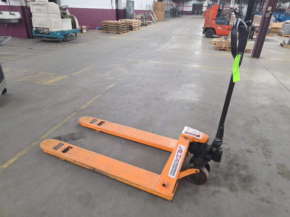 Alta Equipment Co. Pallet Jack.