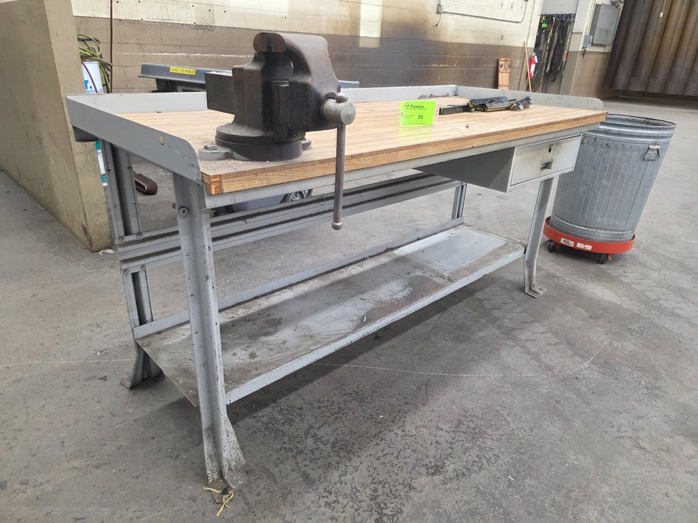 Metal Frame Workbench w/ Vise.