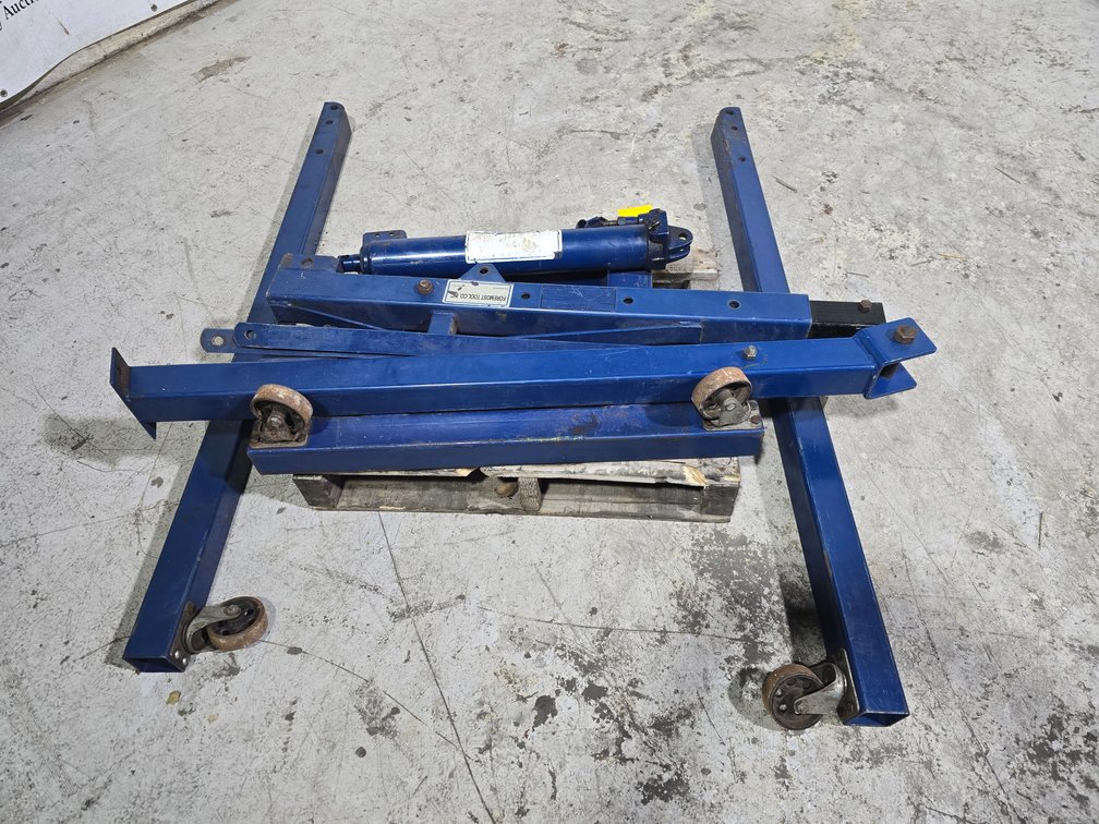 Foremost Tool Engine Hoist.