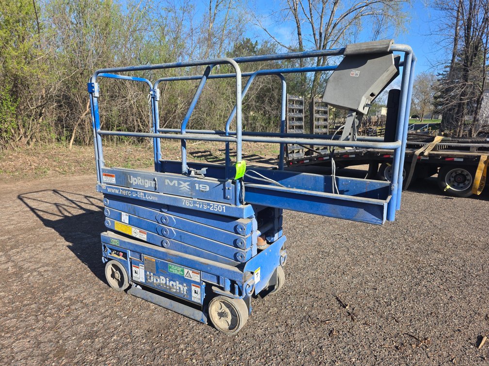 Upright Model MX19, Electric Scissor Lift.