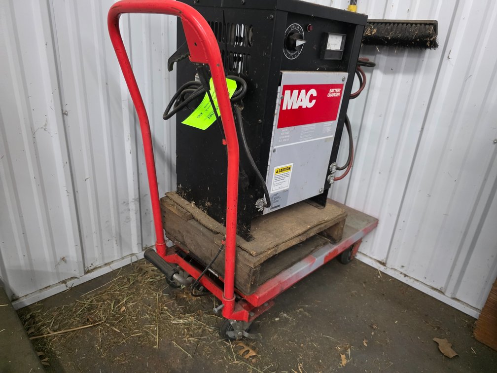 500 Lb. CAP. Hydraulic Lift Table.