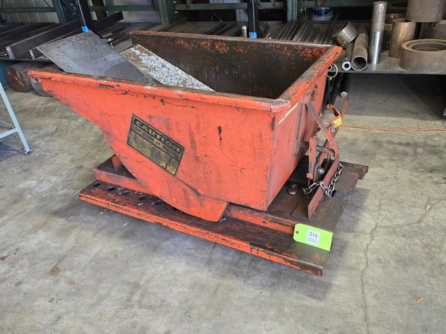 Image for 1/4 Yard Self Dumping Hopper on Casters