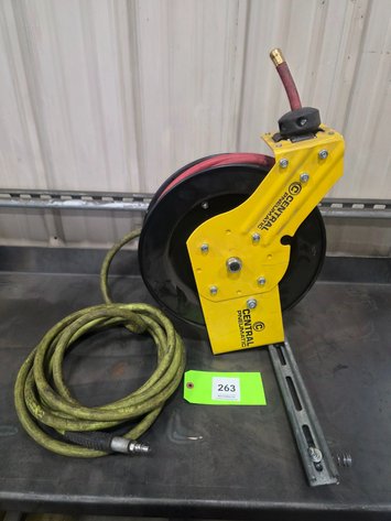 Image for Central Pneumatic Retractable Hose Reel