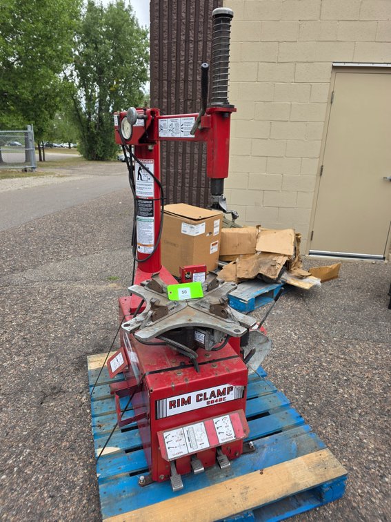 Coats Model 5040E, Tire Changer.