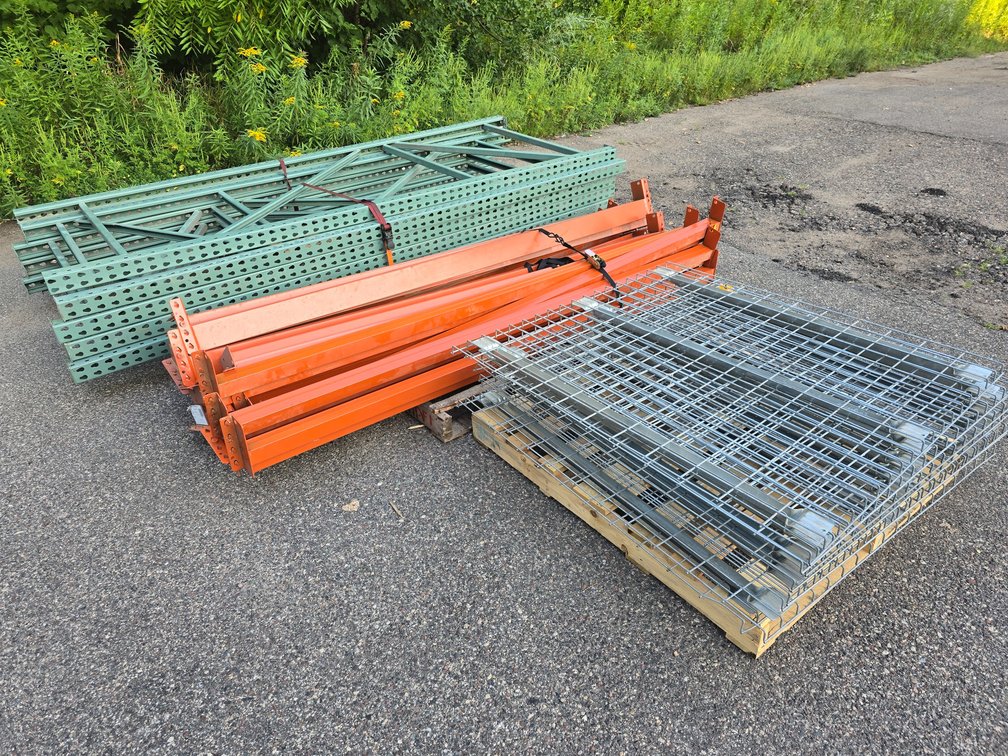 Teardrop Style Pallet Racking.
