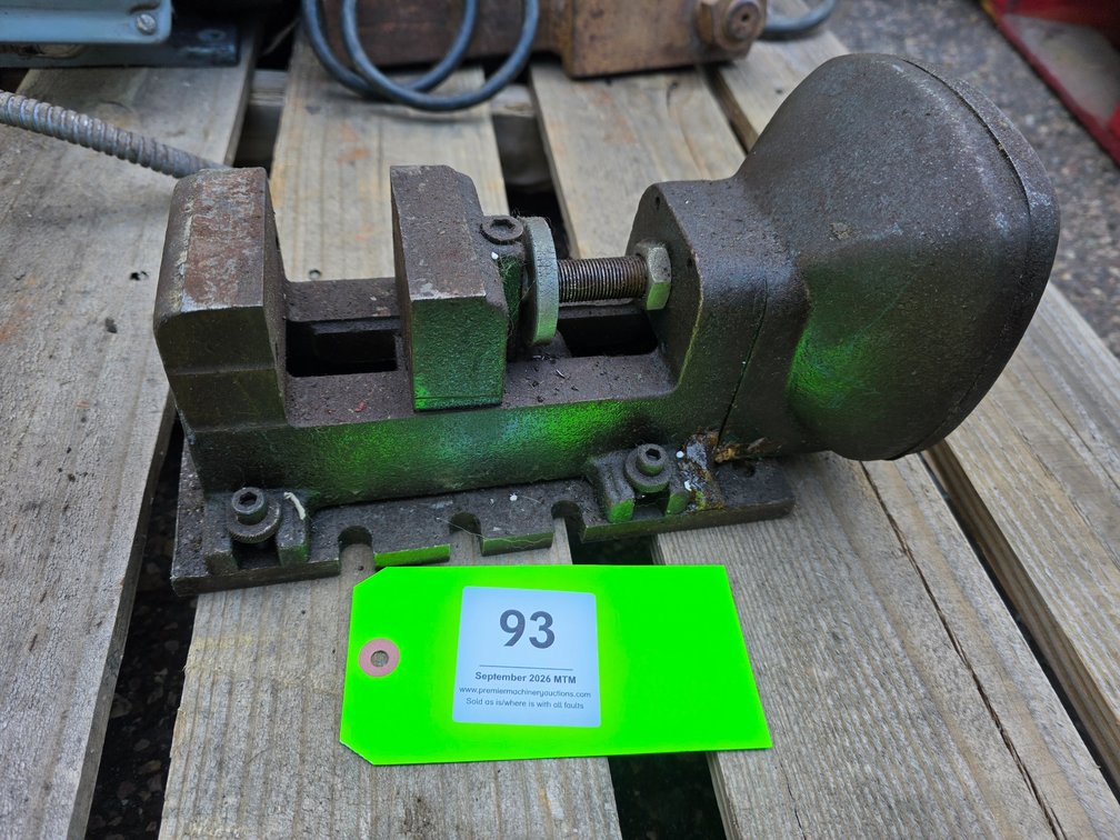 Pneumatic 3" Vise.