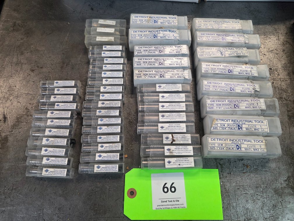 Large Group of 4 and 5-Flute Endmills.
