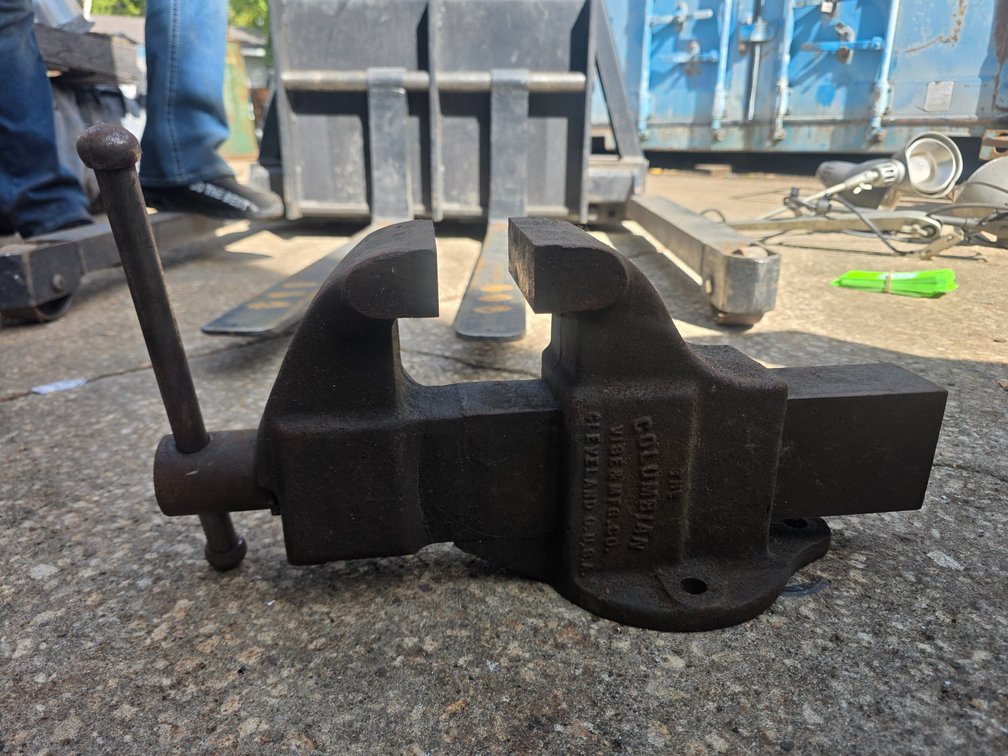 Columbian 4" Bench Vise