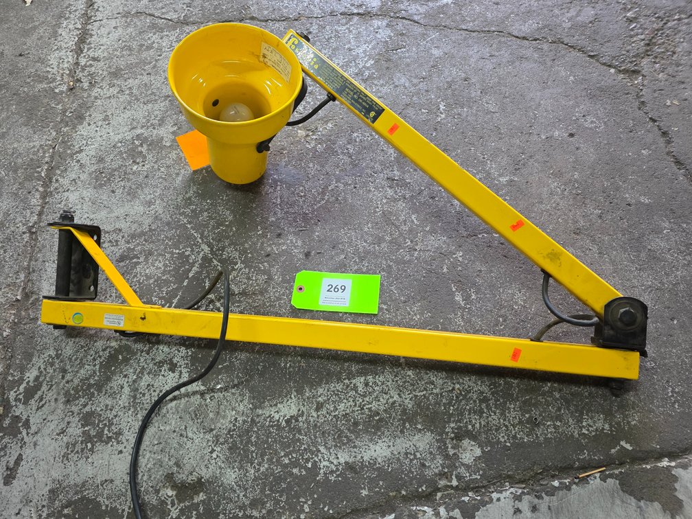 Fostoria Model DK-60VA, Dock Light.