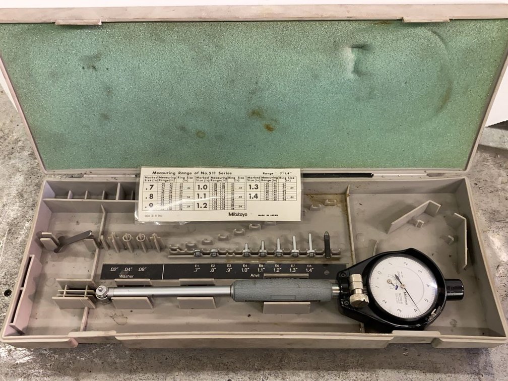 Mitutoyo 511-104 .7"-1.4" Dial Bore Gage Set