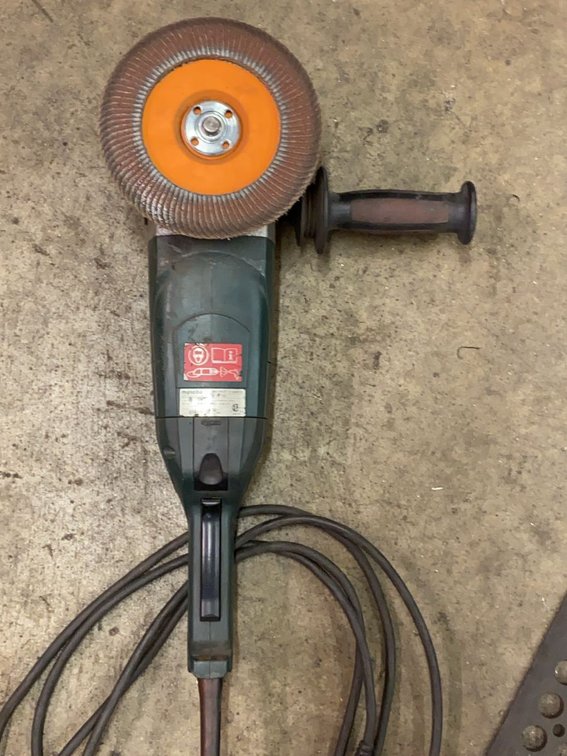Metabo W 2-180 7in Angle Grinder