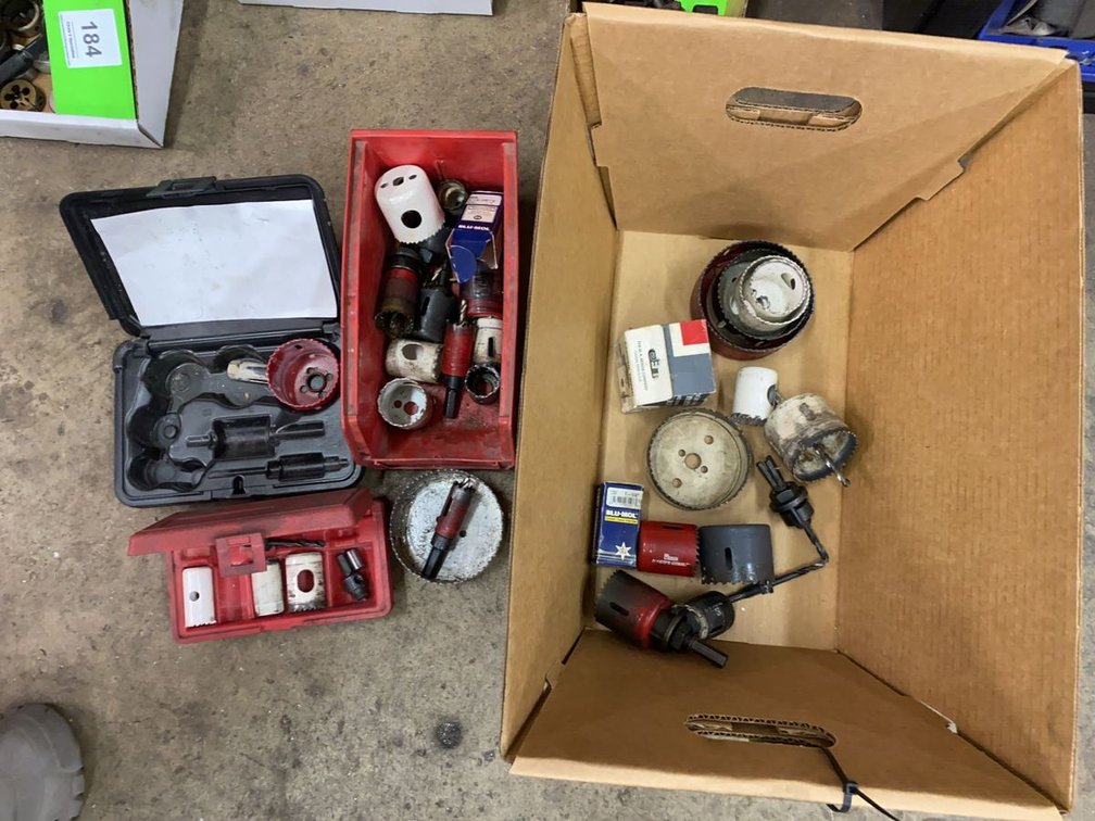 Assortment: Hole Saws, Arbors