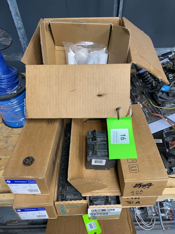 Group GE THQL2120 Siemens 20A Panel Parts and Electrical Fittings