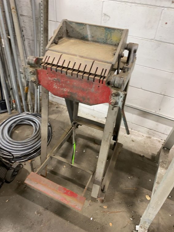 Foot Operated Sheet Metal Letter Brake