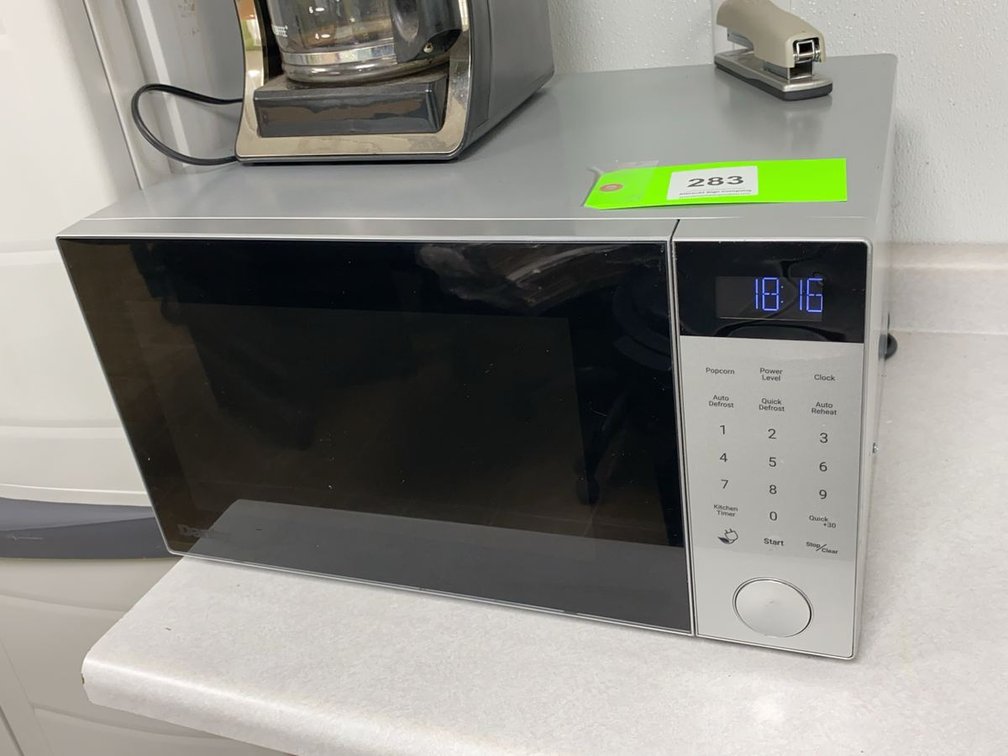 Danby DMW12A4SDB Countertop Microwave Oven