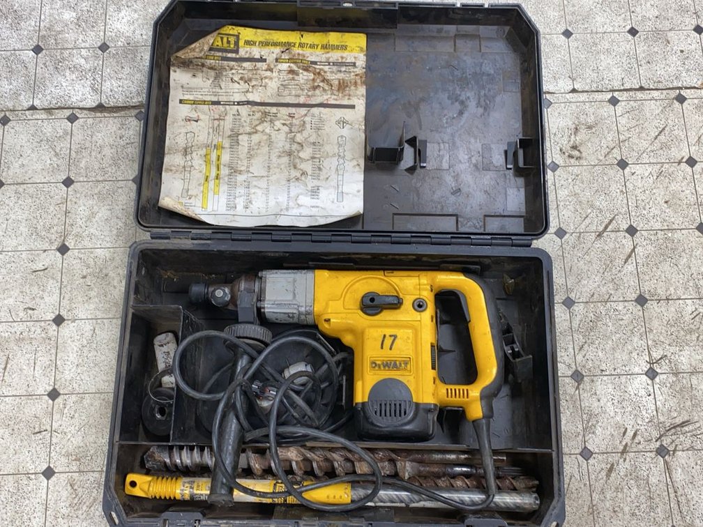 DeWalt D25551 1-9/16in SDS Max Rotary Hammer