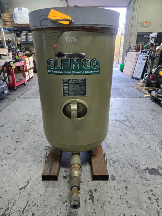 Clemco 30 PAC Abrasive Blast Tank.