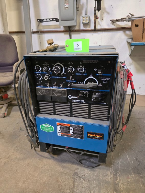 Miller Syncrowave 250 CC-AC/DC Welding Power Source with TIG Torch and Regulator