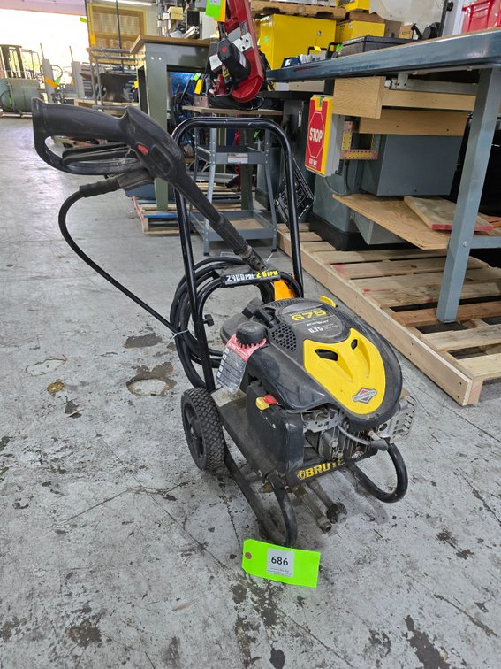 Briggs & Stratton Model: 020426 Gas Powered Pressure Washer