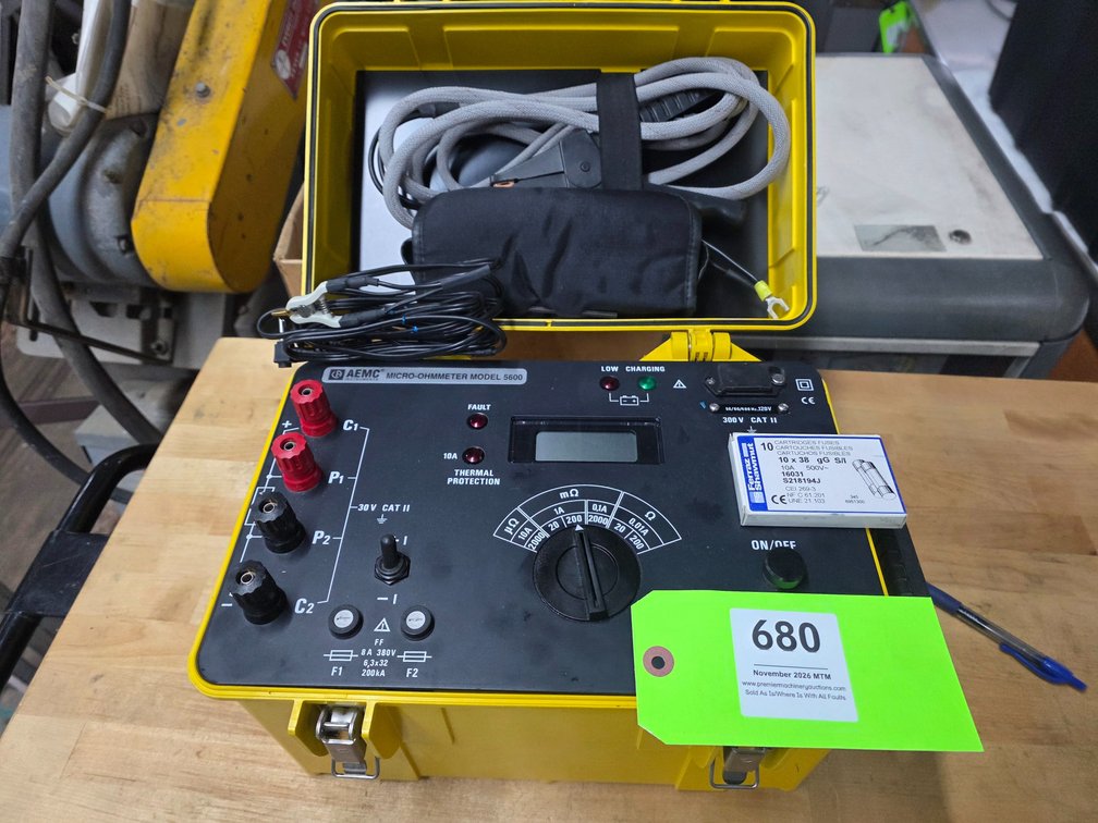 AEMC Instruments Model 5600, Micro-Ohmmeter.