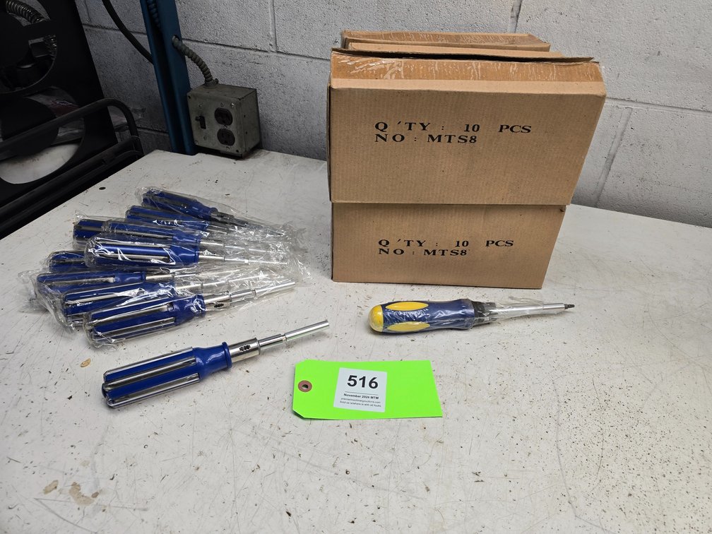(60) New Srewdriver with 7 bits and (10) New Racheting Srewdriver with 3" Changeable Bits