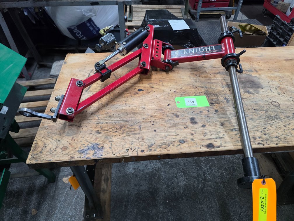 Knight Articulating Tool Arm.