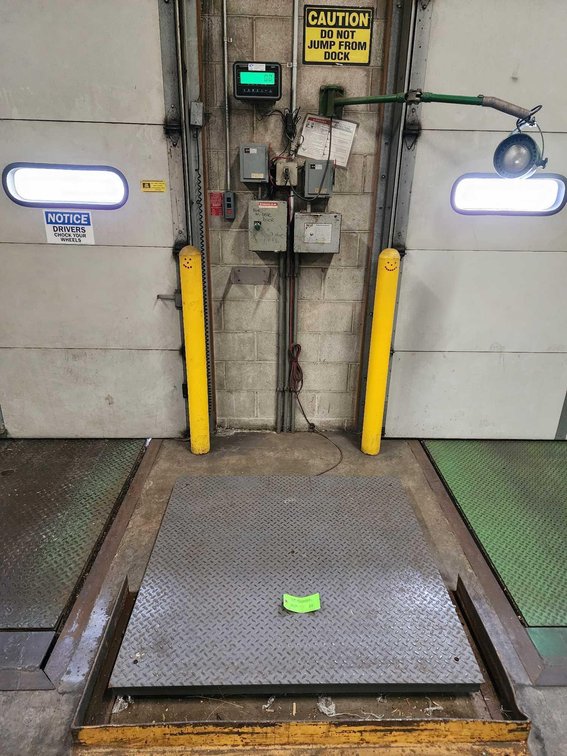 Rice Lake Weighing Systems 5,000 Lb. Cap.  Platform Scale w/ DRO. 
