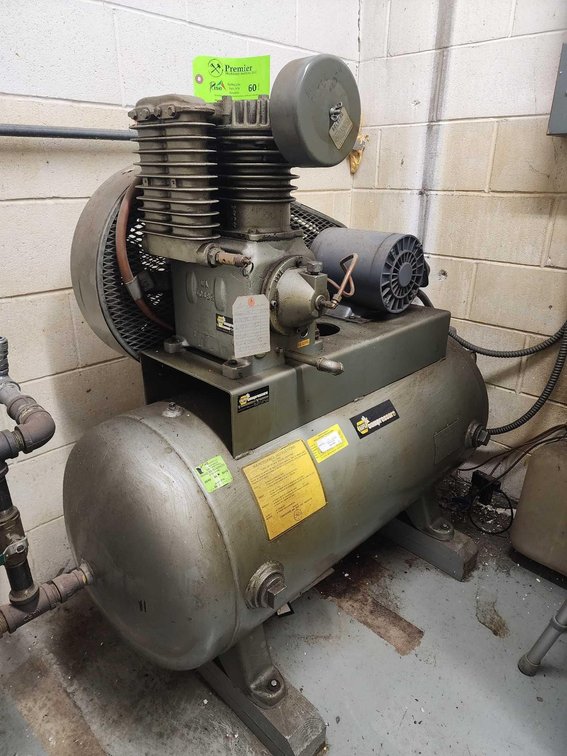 NAPA Air Compressors Model 72-236-HBT 3HP Reciprocating Air Compressor 
