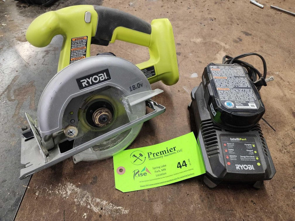 Ryobi 18V. Cordless 5-1/2" Saw. 