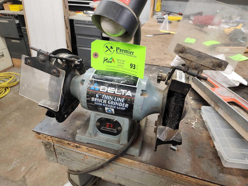 Delta 6" Thin-Line Double End Bench Grinder w/ Flexible Lamp. 