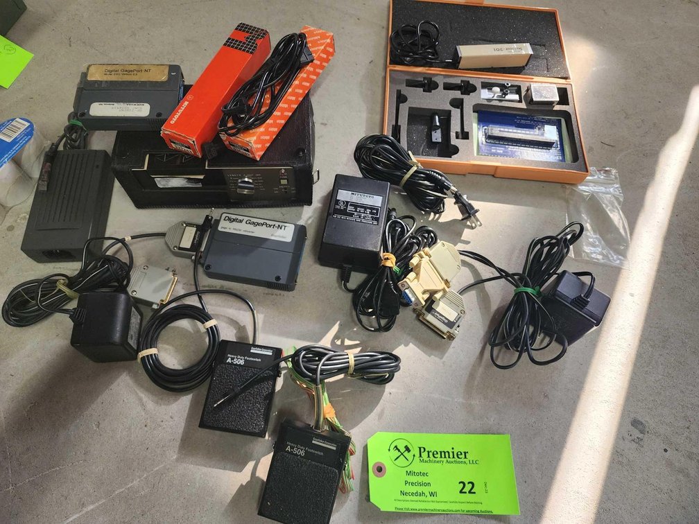 Mitutoyo Surftest 201 Surface Tester Probe w/ Accessories. 