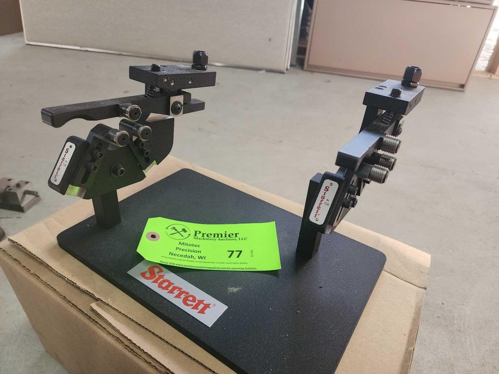 (2) Starrett No. 1130 Thread Gages w/ Dual Column Starrett Stand