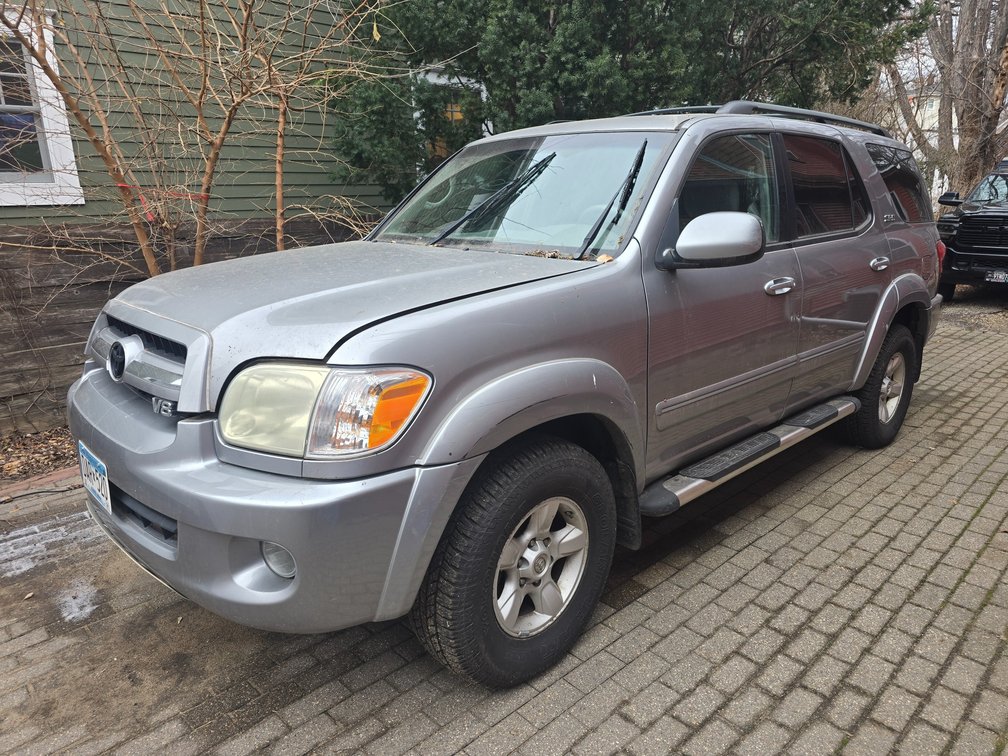 2005 Toyota Sequoia.