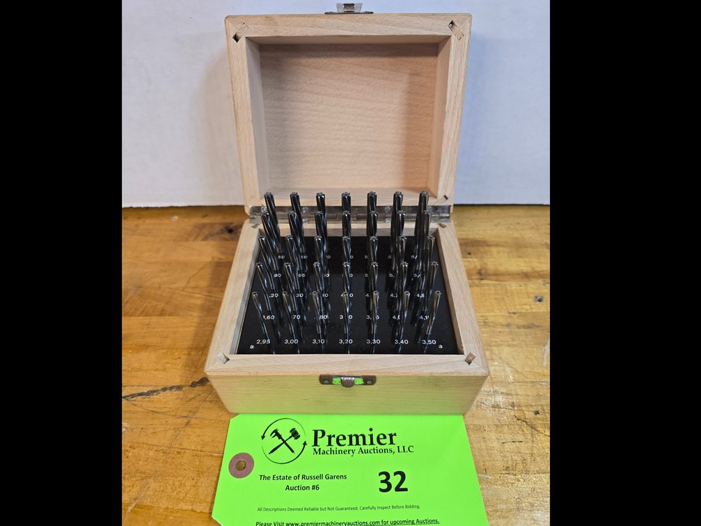 Bergeon Reamer Set with Wood Case.