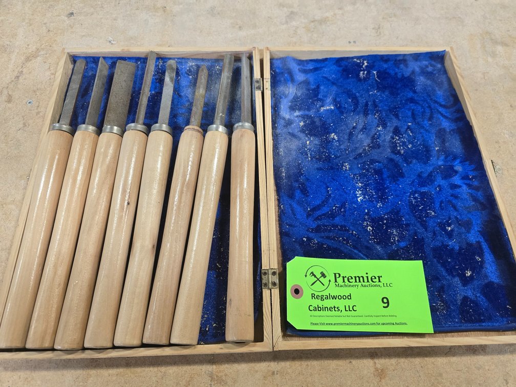 (8) Assorted Wood Chisels with Case