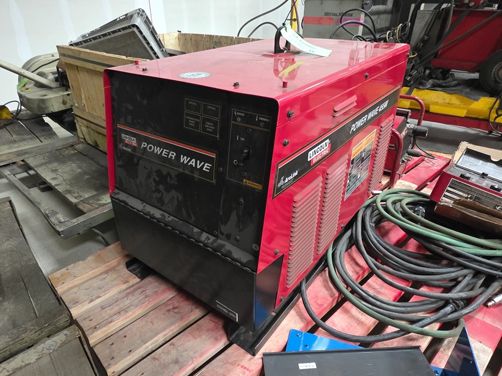 Lincoln Electric Power Wave 455M.