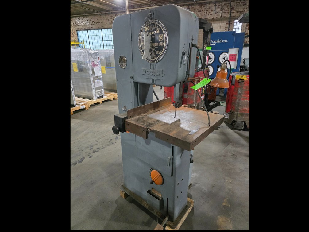 DoAll Type M-L Vertical Band Saw.