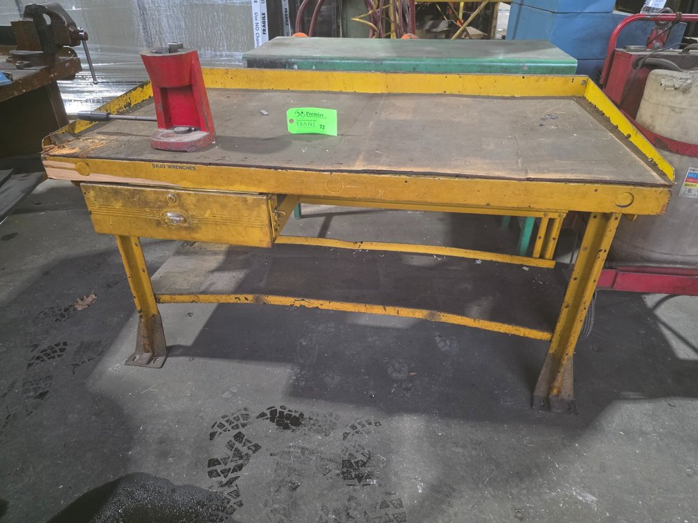 60" x 30" x 32" Metal Workbench w/ 50 Taper Tool Presetter. 