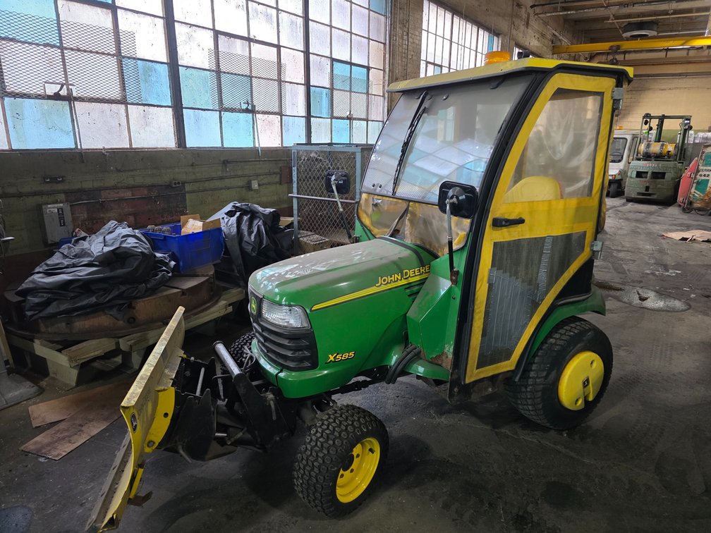 John Deere X585 Lawn Tractor.
