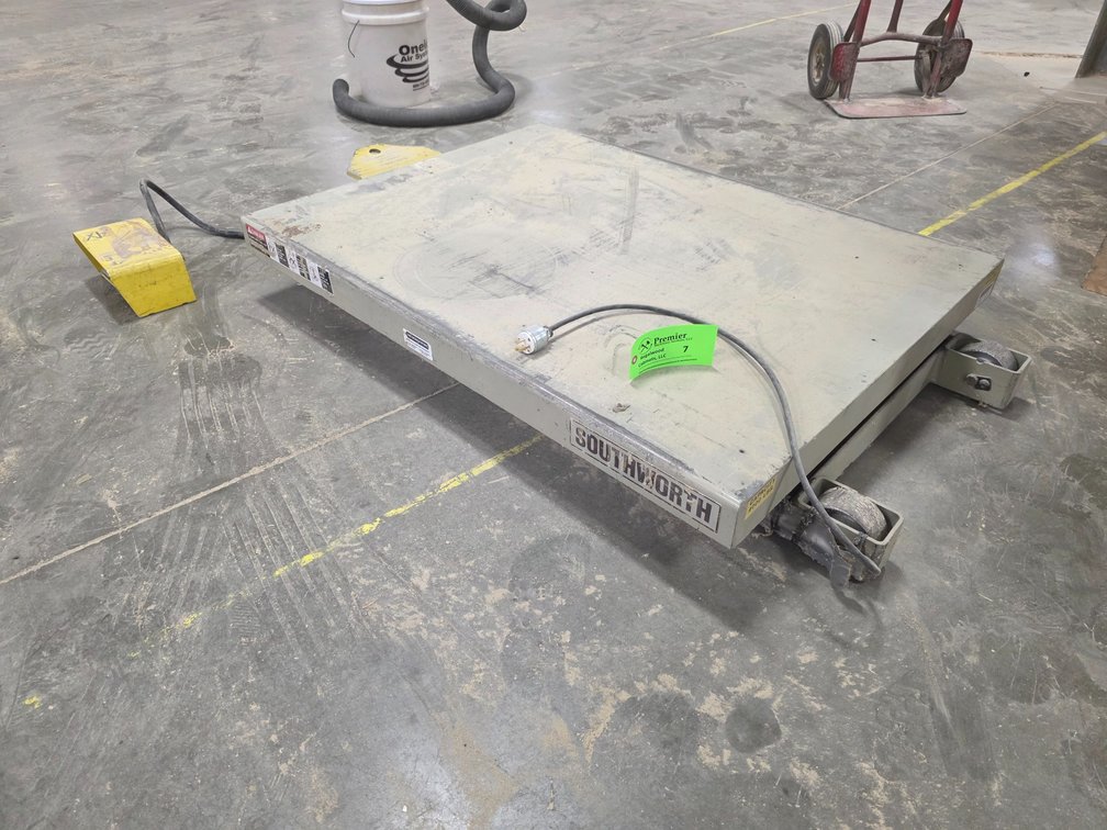 Southworth 4000 Lb. Cap. Scissor Lift. 