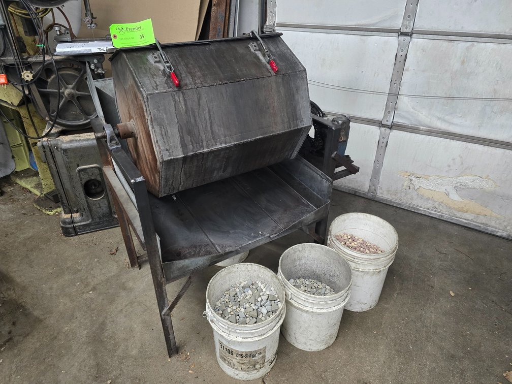 Parts Tumbler with Media