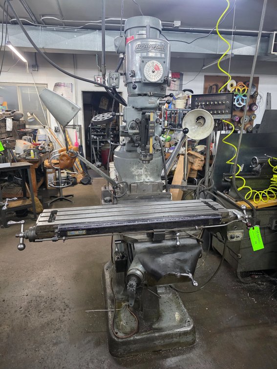 Bridgeport 2J Vertical Milling Machine.