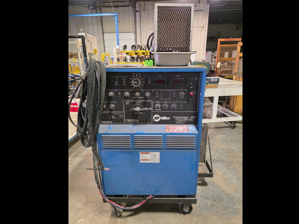 Miller Synchrowave 350. CC AC/DC Arc Welding Power Source.