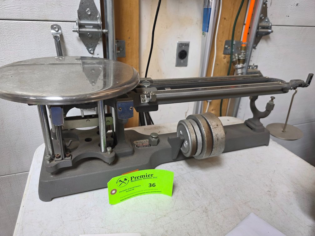 Ohaus Model 1122, 45 Lb. Cap. Triple Beam Balance Scale. 