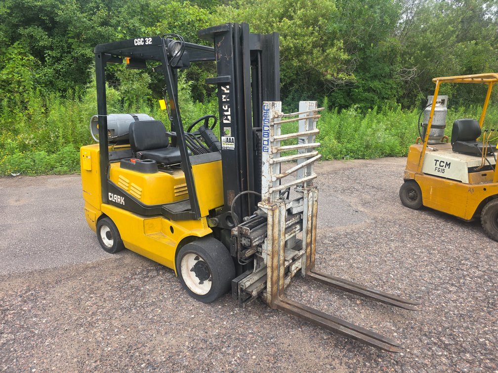 Yale CGC32, LP Powered Forklift.