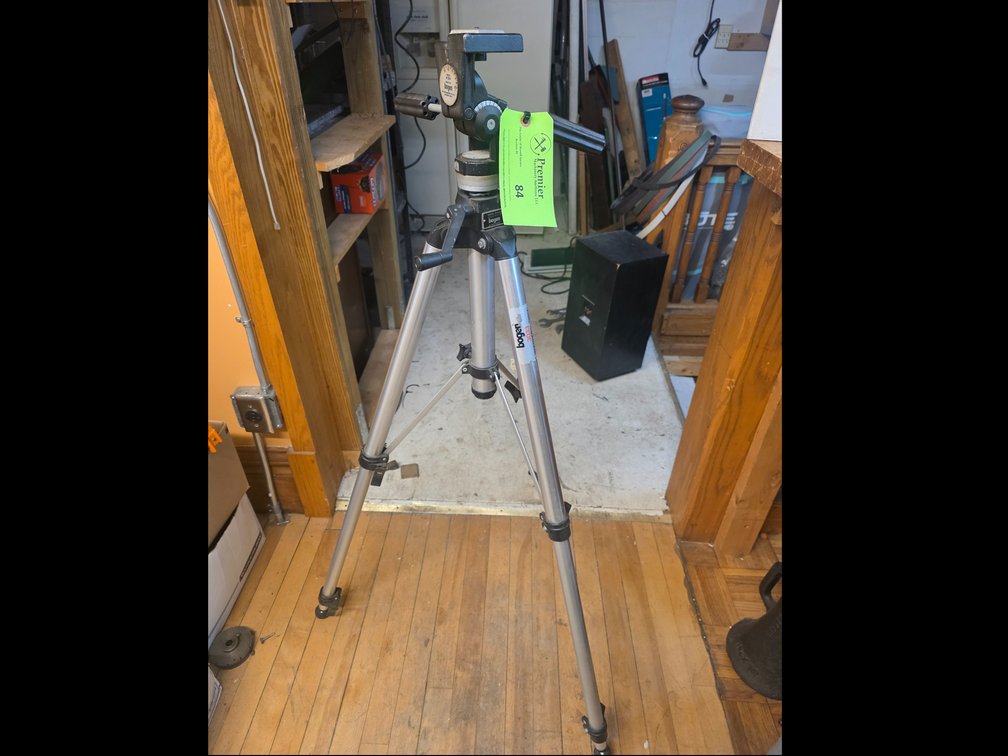 Bogen #3033 Tripod.