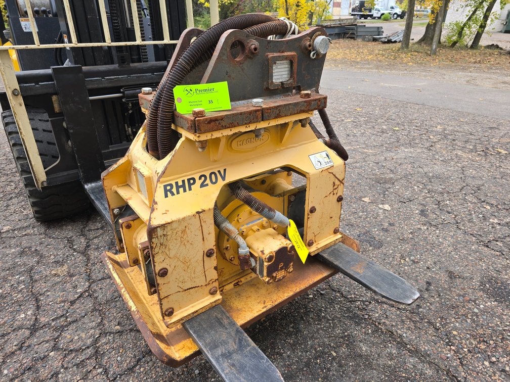 Magnum Attachments Model RHP20V PA Tamper